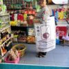 タイで買い物ビニール袋が全面禁止に タイ人が面白がって色んな物で買い物に行きSNS映